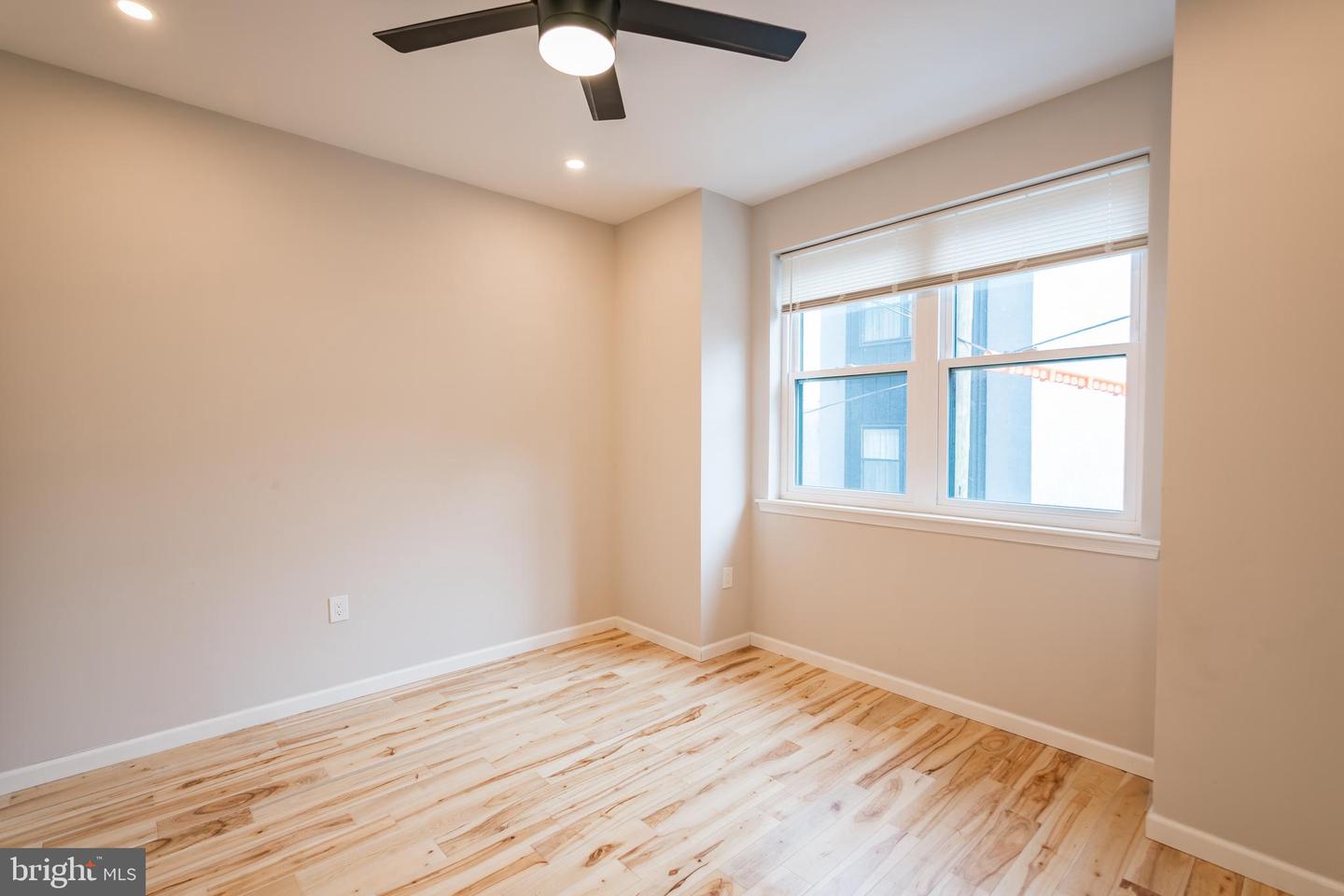 1256 N MYRTLEWOOD ST