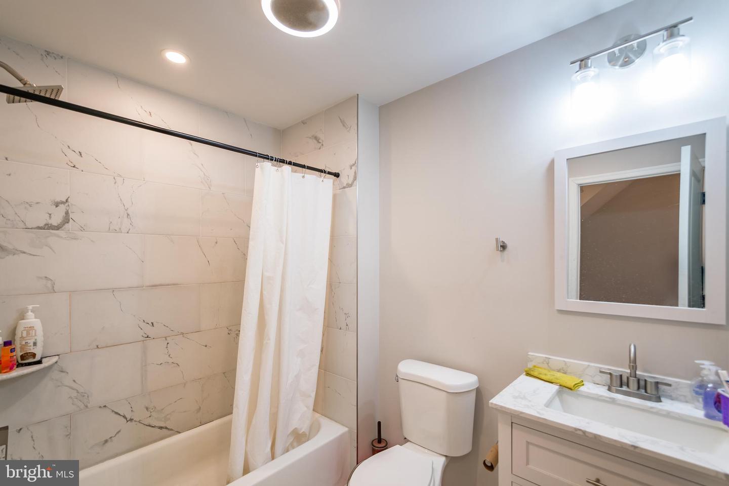 1256 N MYRTLEWOOD ST