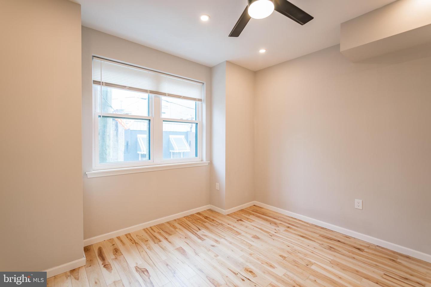 1256 N MYRTLEWOOD ST