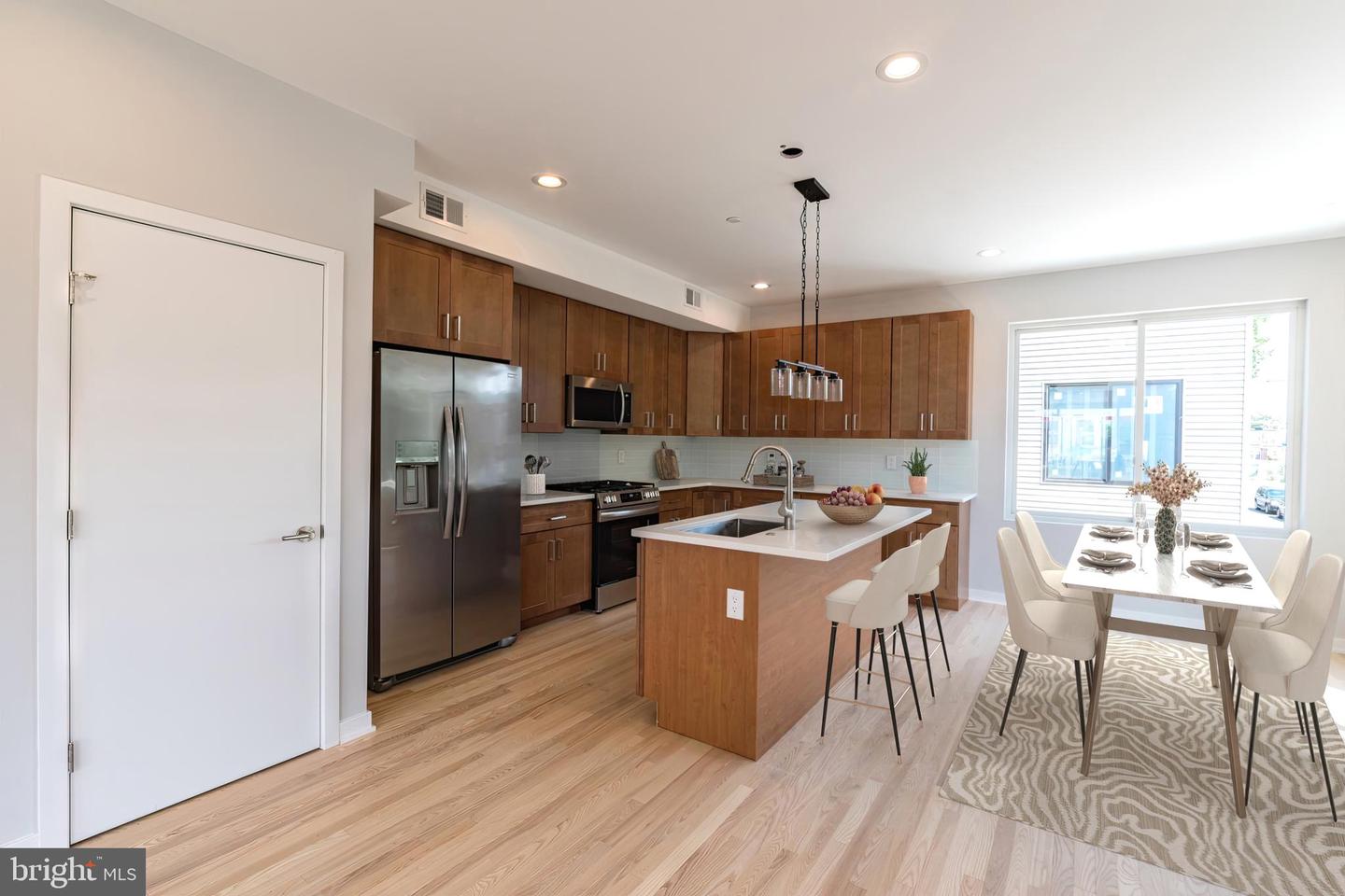 1350 S HOLLYWOOD AVE