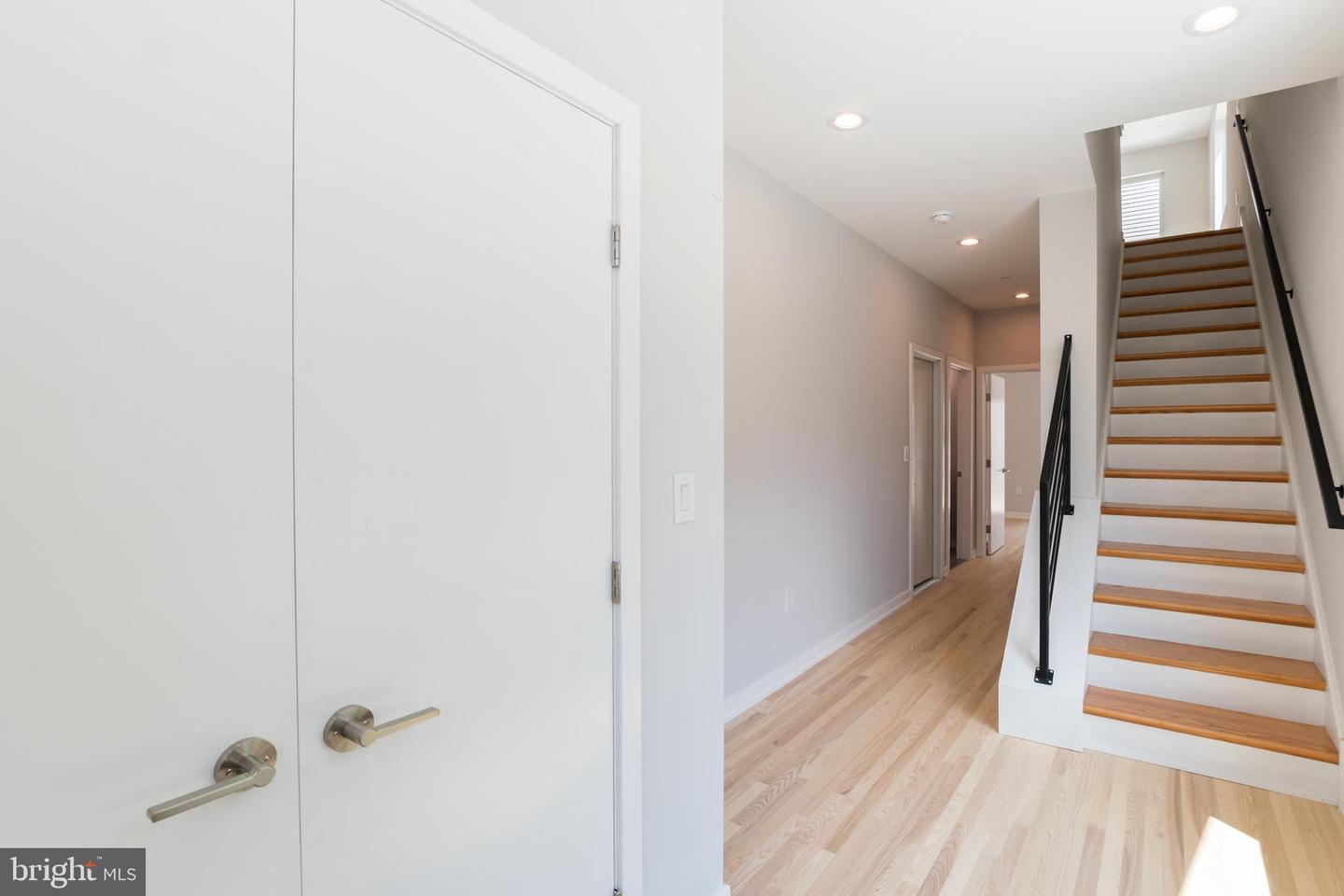 1350 S HOLLYWOOD AVE