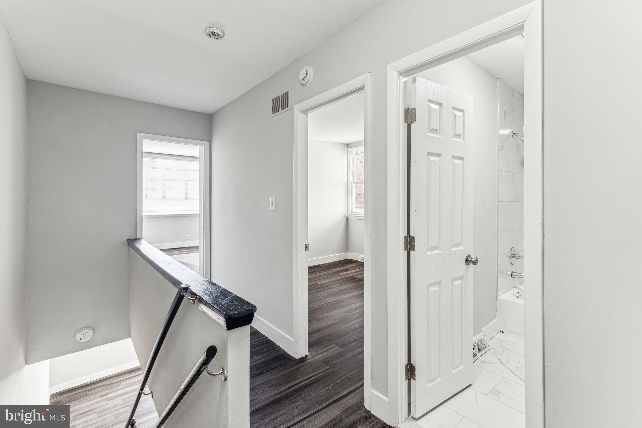 220 SOUTH ST #2R