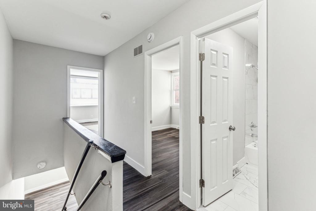 220 SOUTH ST #2R