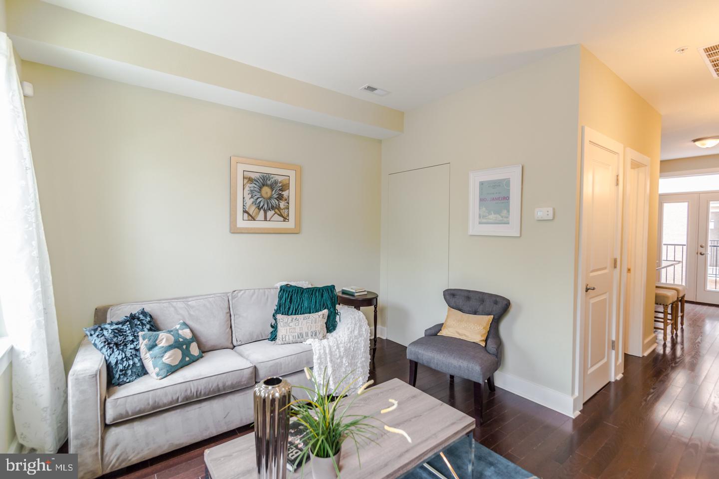 2012 W GIRARD AVE #UNIT 11B