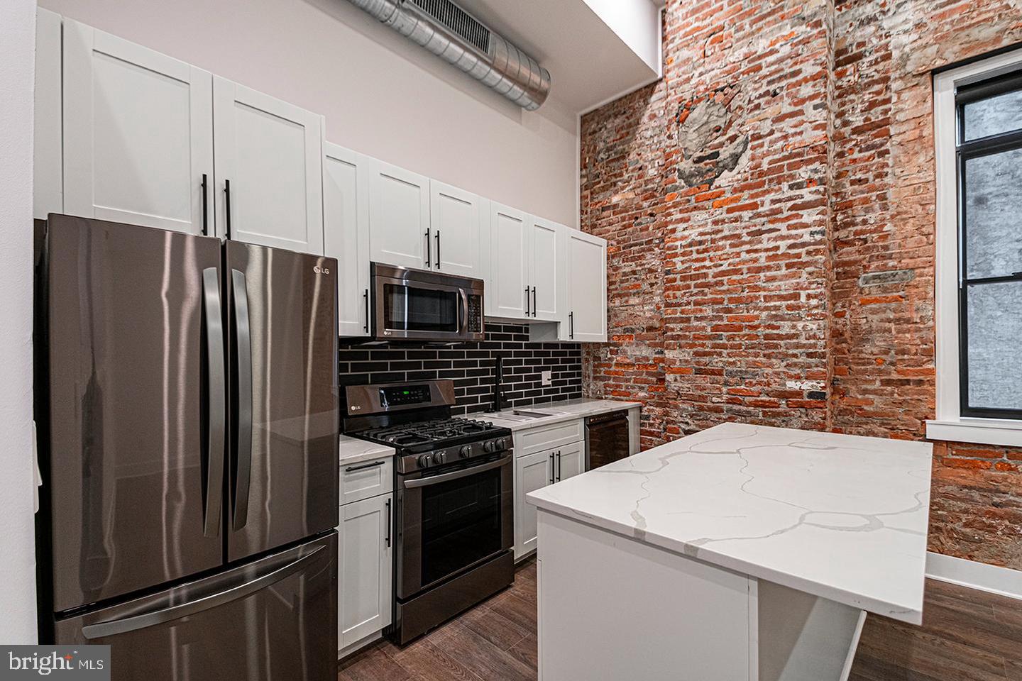1211 BAINBRIDGE ST #UNIT 1C