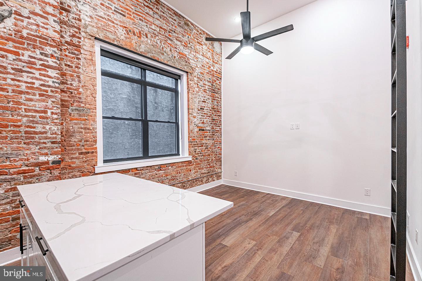 1211 BAINBRIDGE ST #UNIT 1C