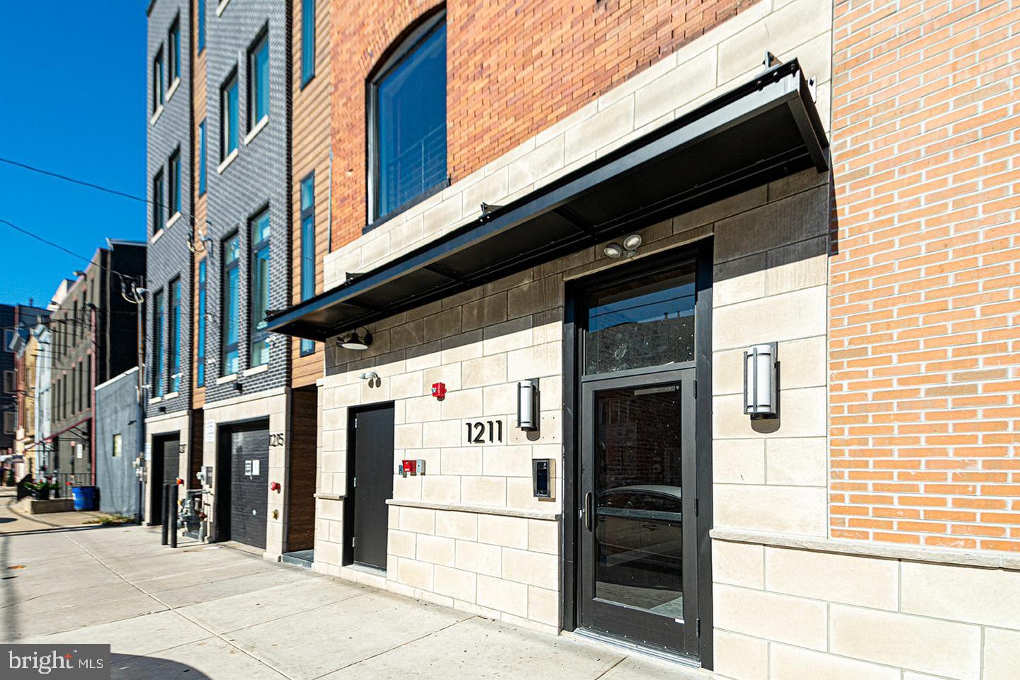 1211 BAINBRIDGE ST #UNIT 1C