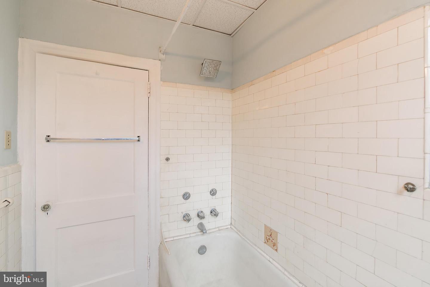 2115 N 63RD ST #UNIT 2E