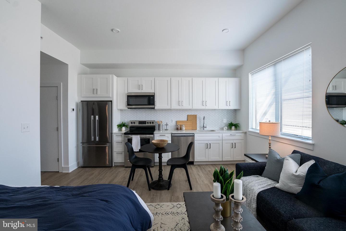 2235 WASHINGTON AVE #404
