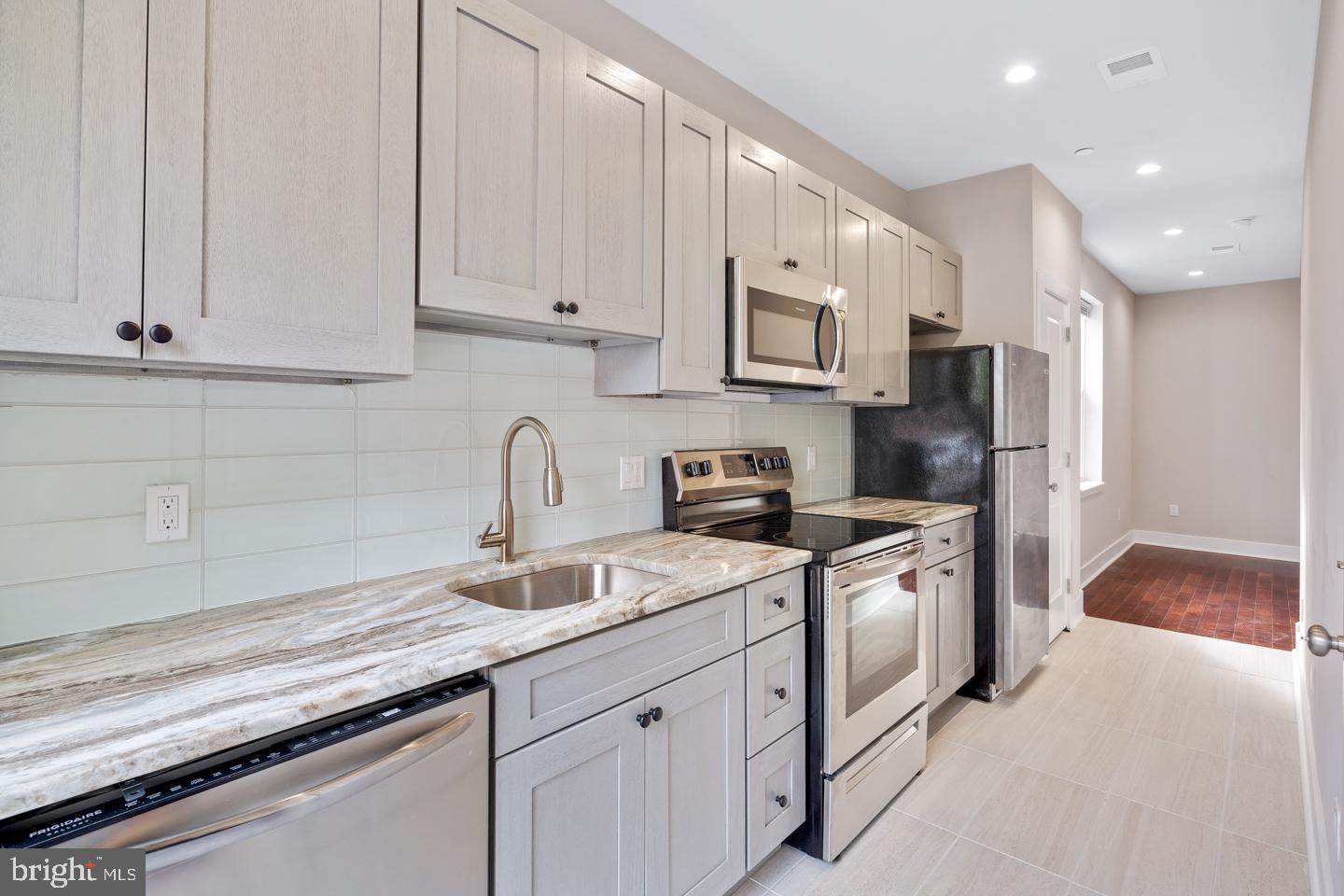 46 S 44TH ST #UNIT 3