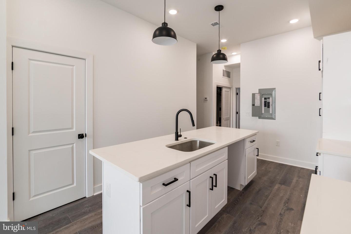 625 N 52ND ST #UNIT 6