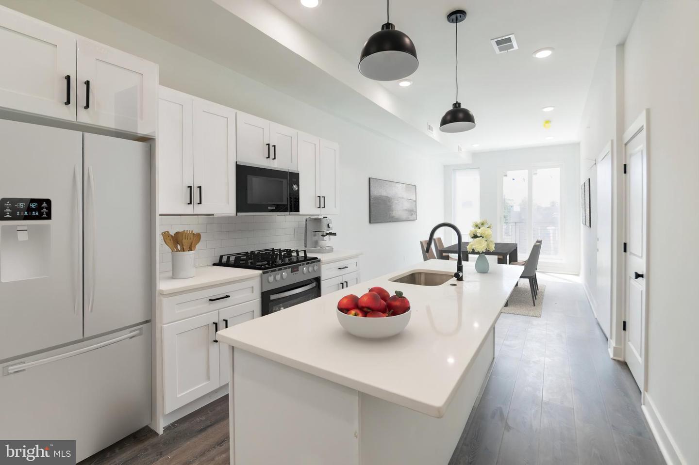 625 N 52ND ST #UNIT 6