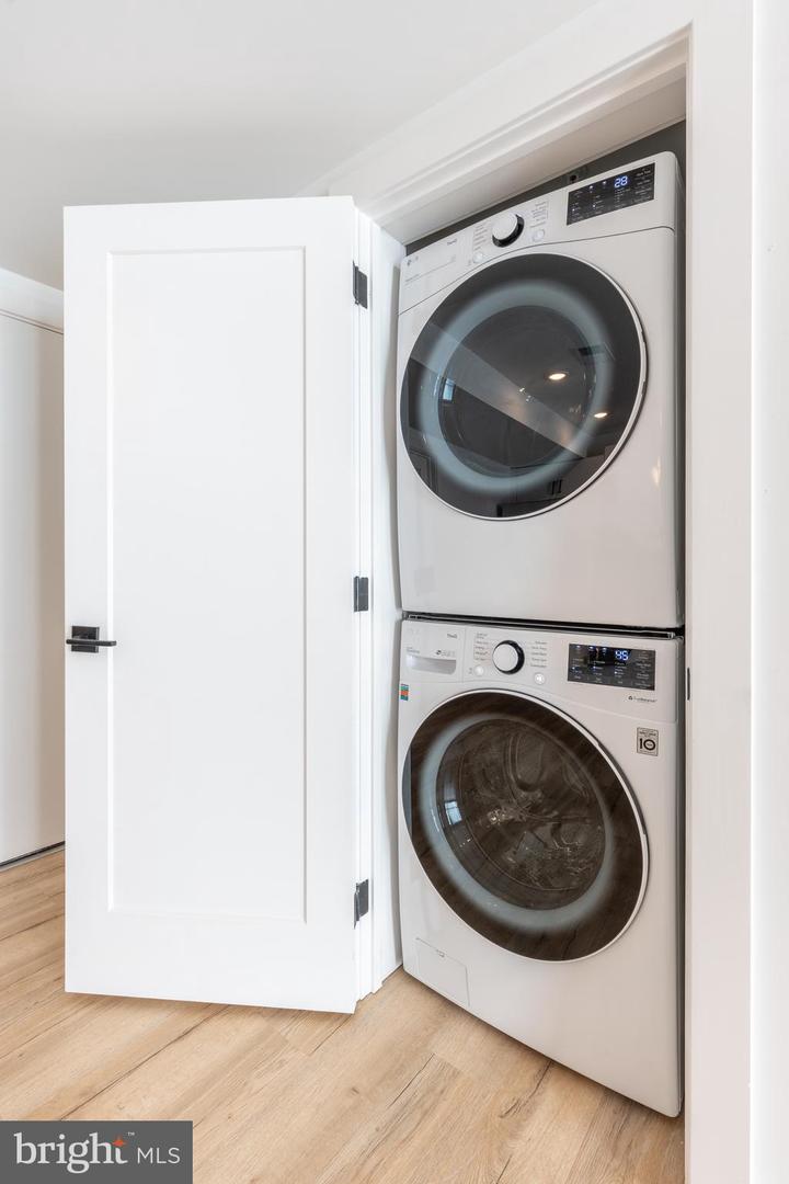 629 W GIRARD AVE #UNIT 307