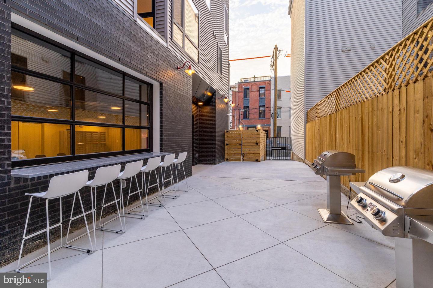 629 W GIRARD AVE #UNIT 307