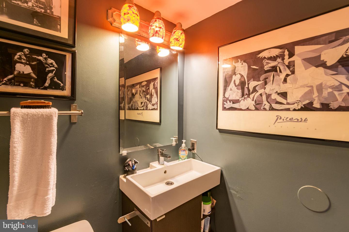 2124 CHRISTIAN ST #UNIT C