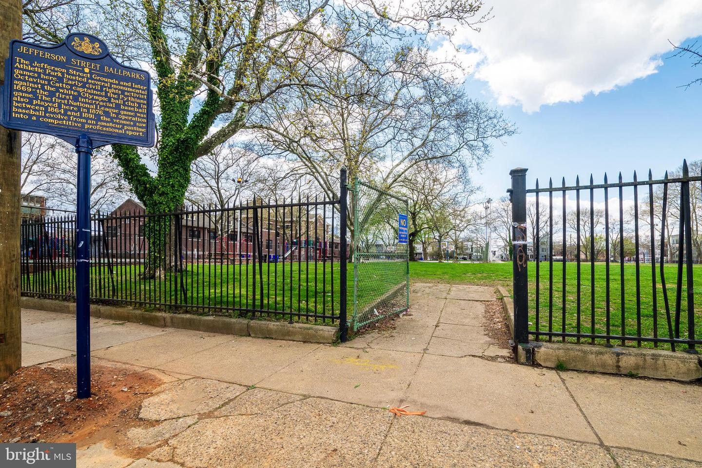 2621 W JEFFERSON ST #UNIT 4F