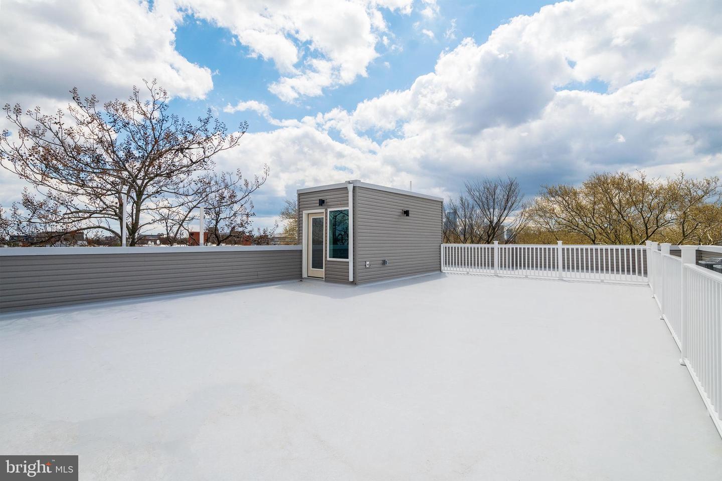 2621 W JEFFERSON ST #UNIT 4F