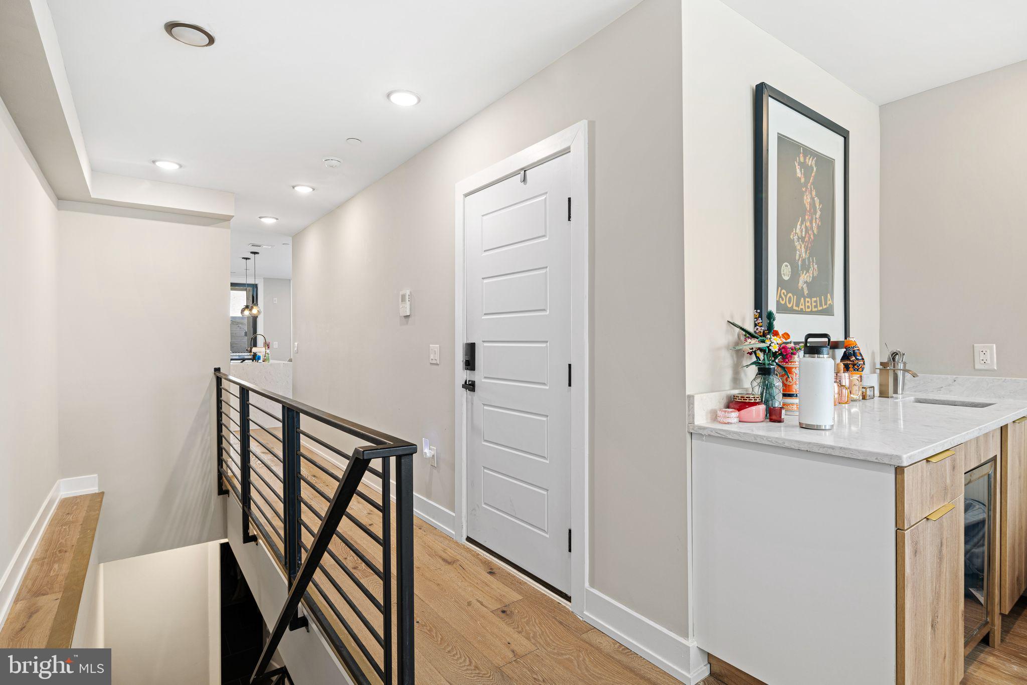 1525 Catharine St #1