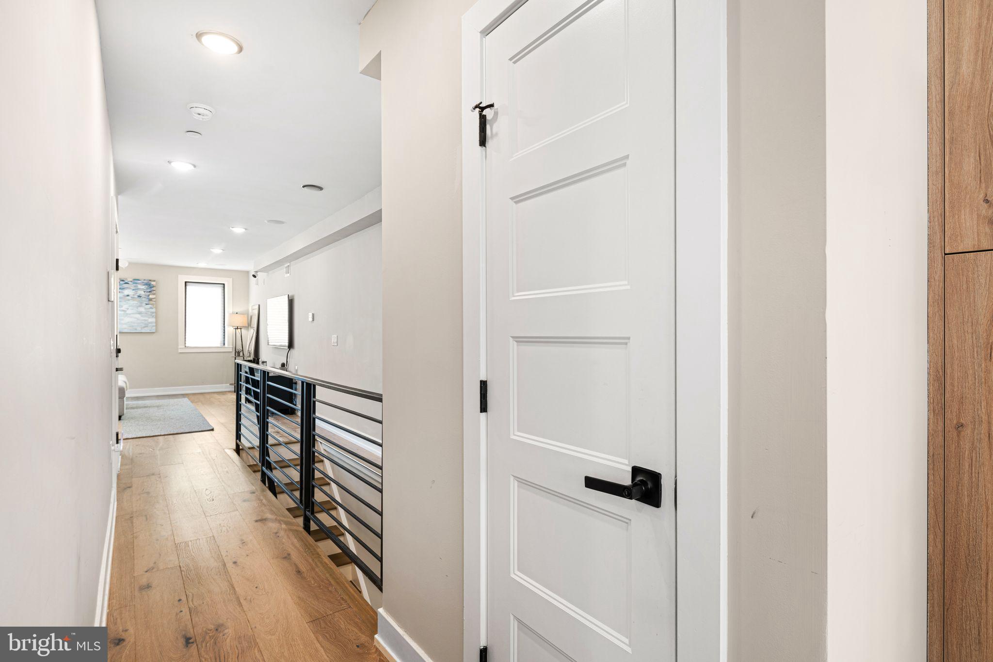 1525 Catharine St #1