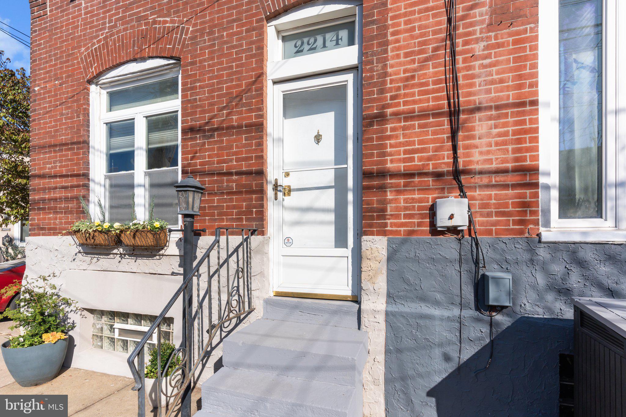 2214 Cedar St