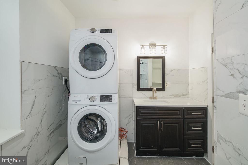 2218 FRANKFORD AVE #2