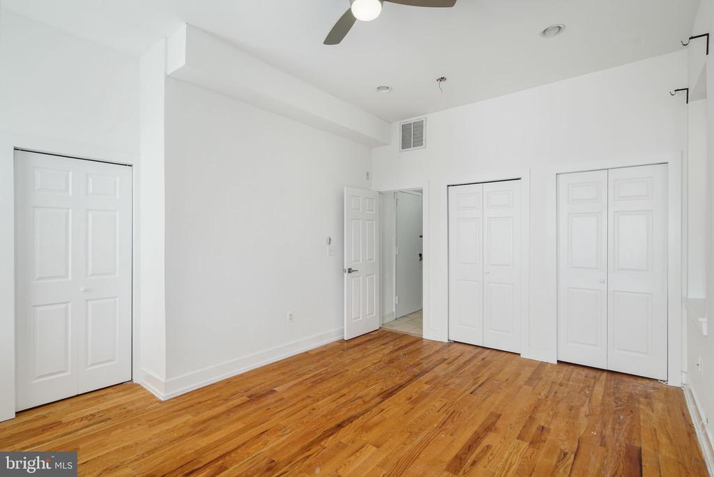 2218 FRANKFORD AVE #2