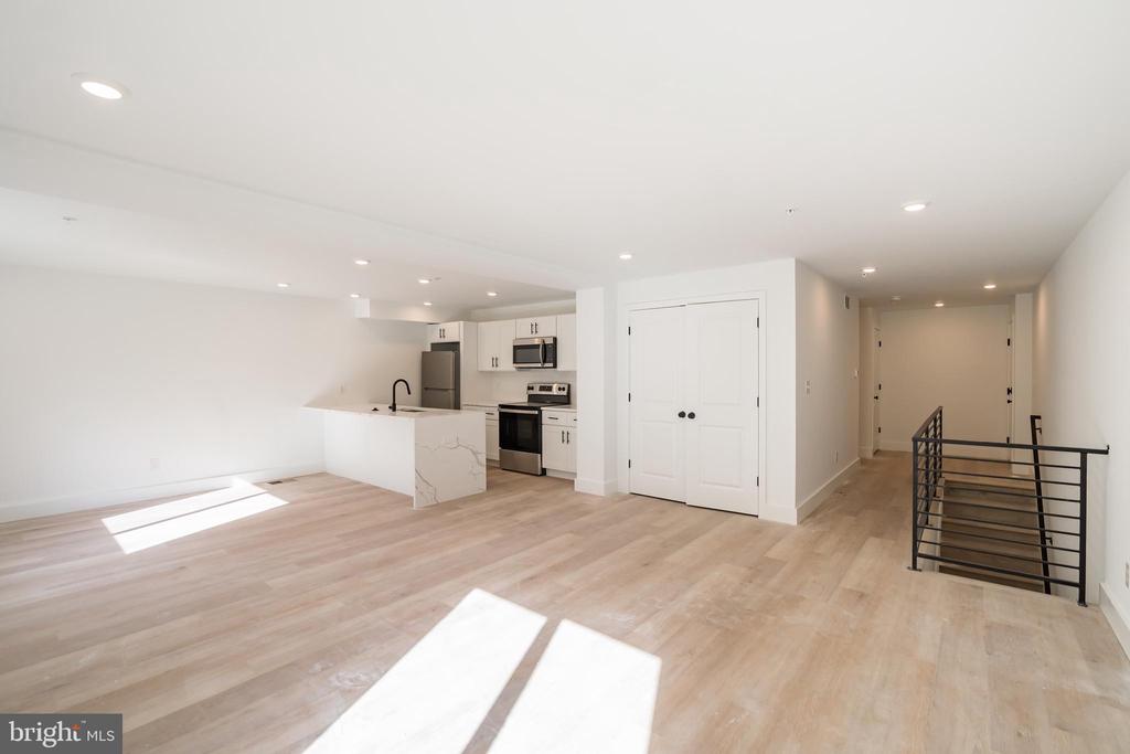 36 N 40TH ST #9