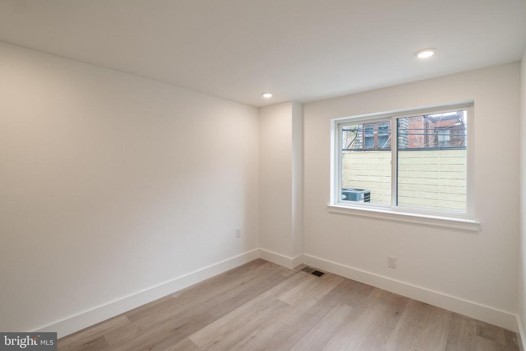 36 N 40TH ST #9