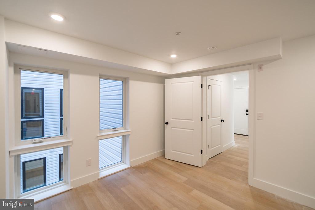 36 N 40TH ST #9