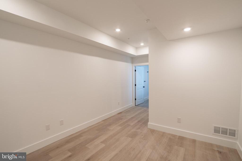 36 N 40TH ST #9