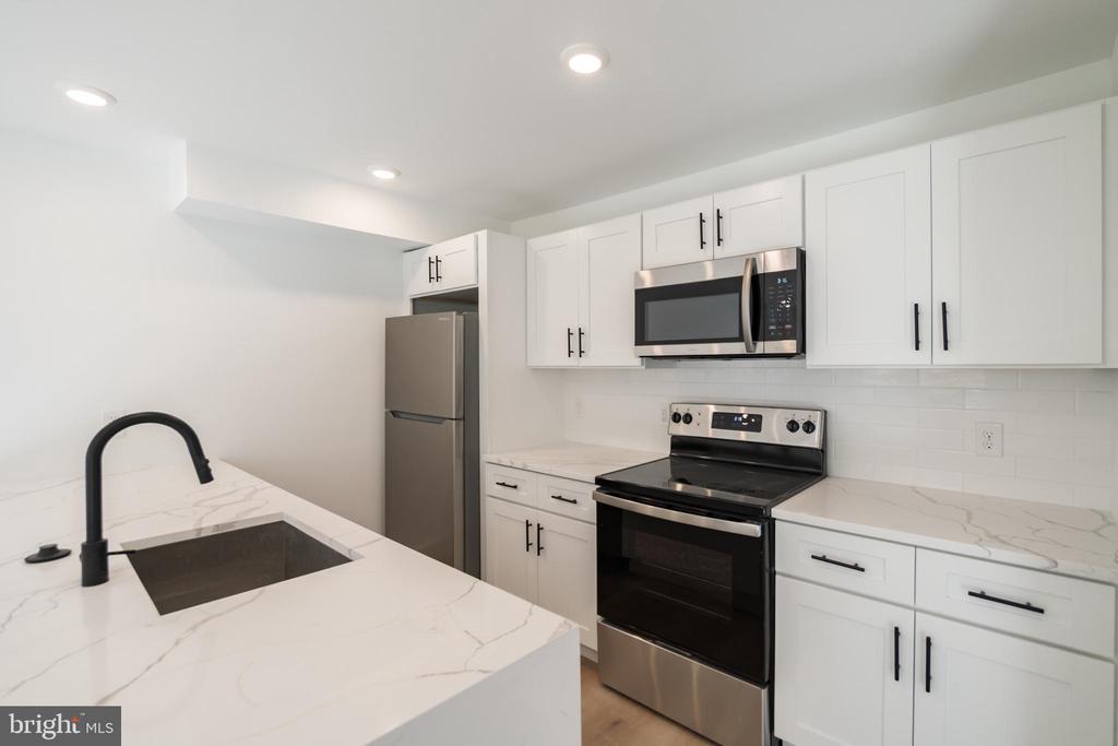 36 N 40TH ST #9