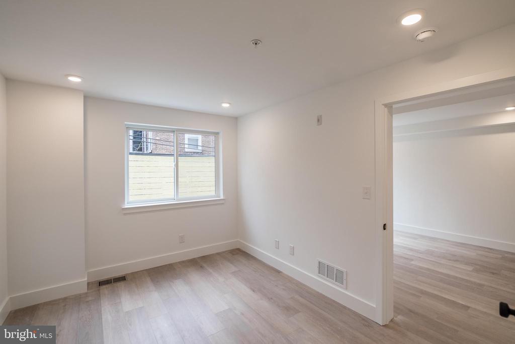 36 N 40TH ST #9
