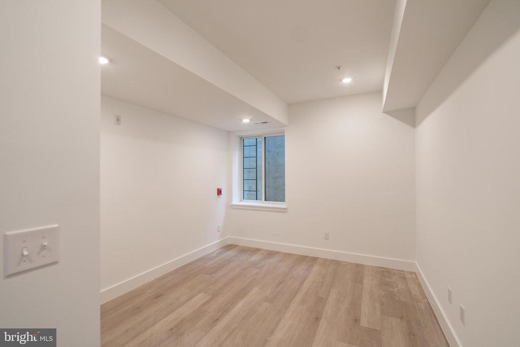 36 N 40TH ST #9