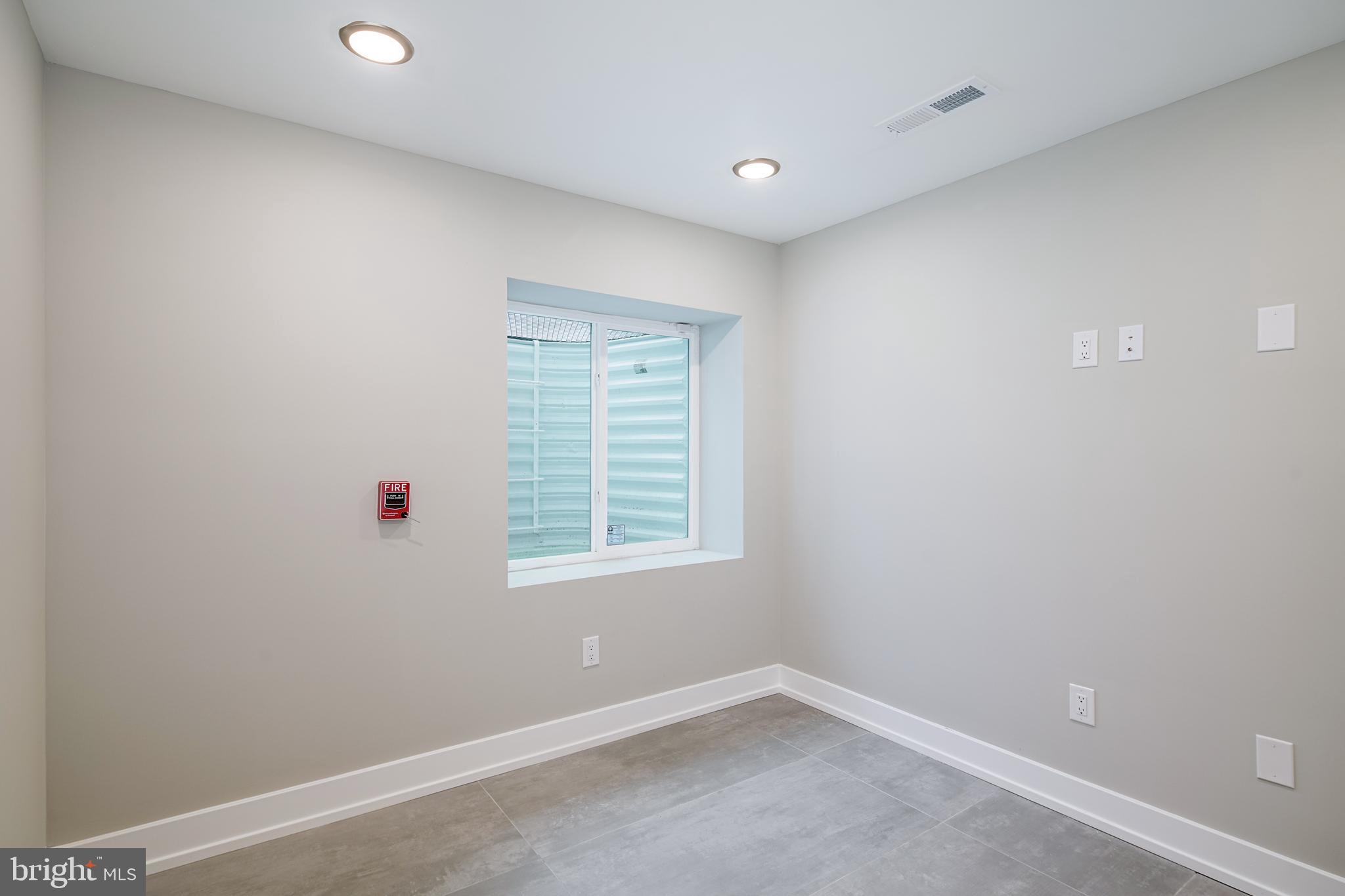 4220 BALTIMORE AVE #4