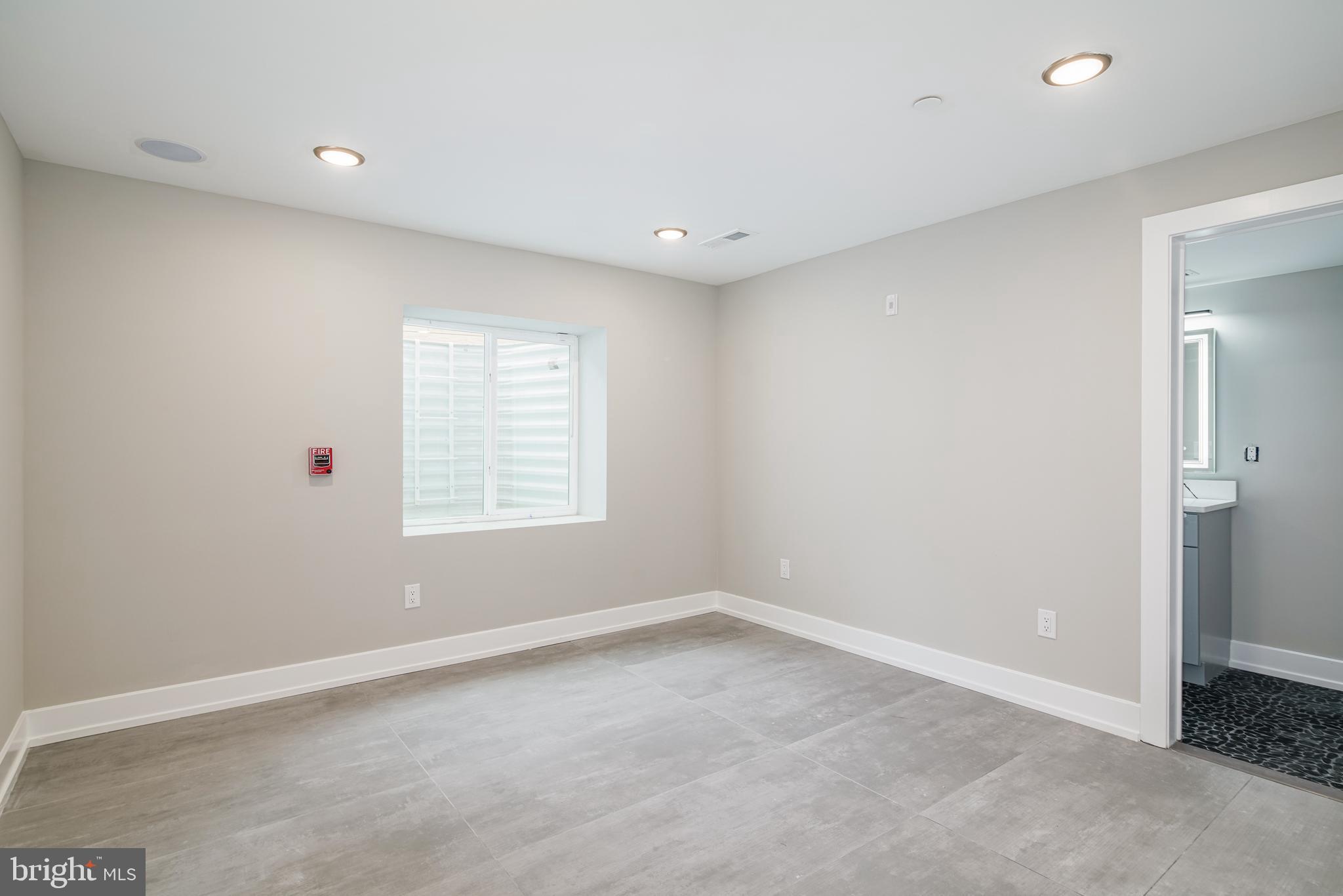 4220 BALTIMORE AVE #4