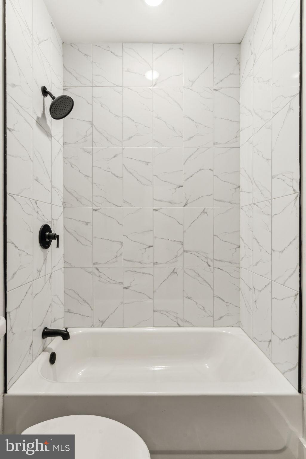 1028 W DAUPHIN ST #1