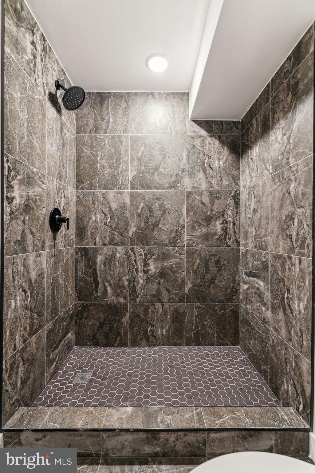 1028 W DAUPHIN ST #1