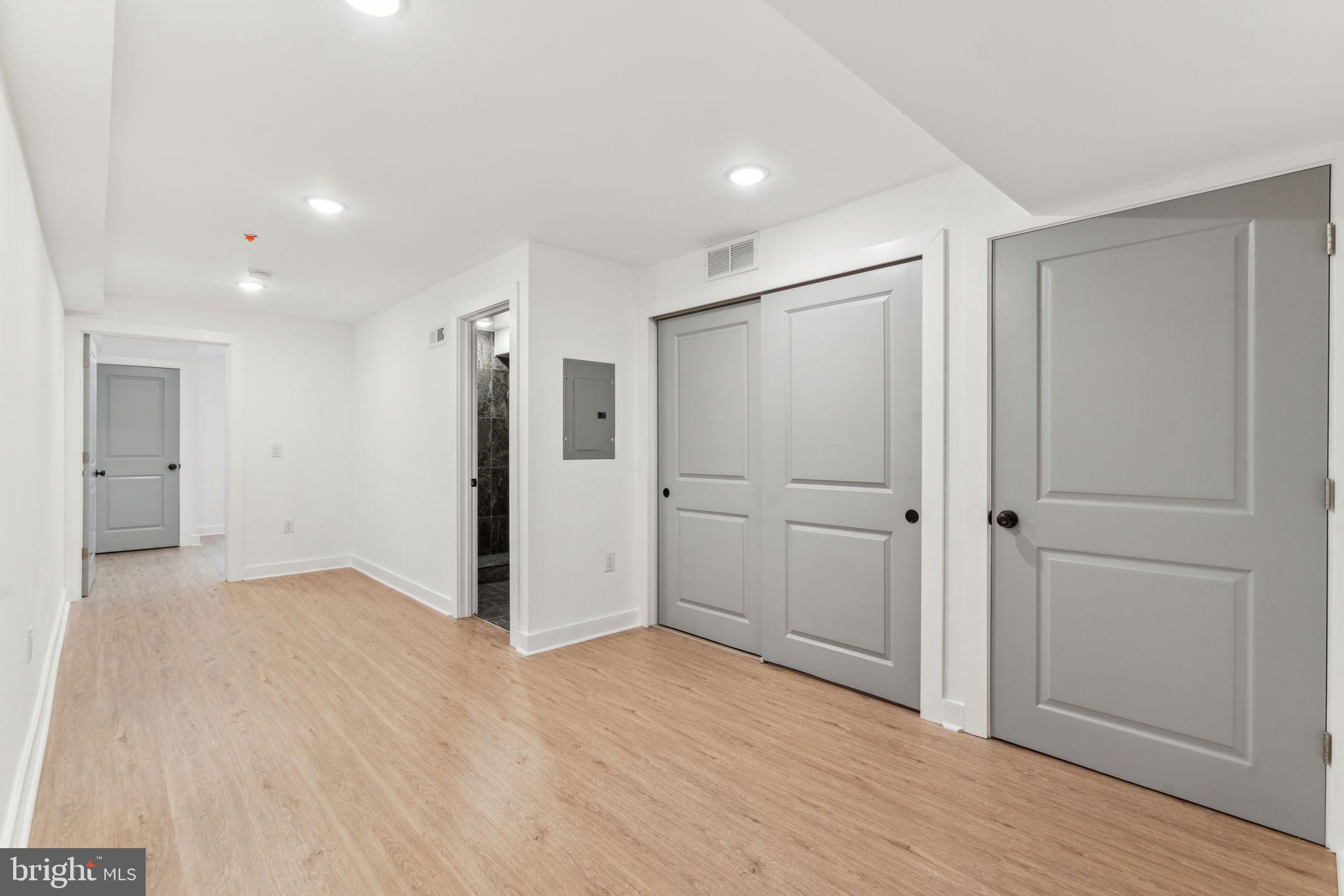 1028 W DAUPHIN ST #1