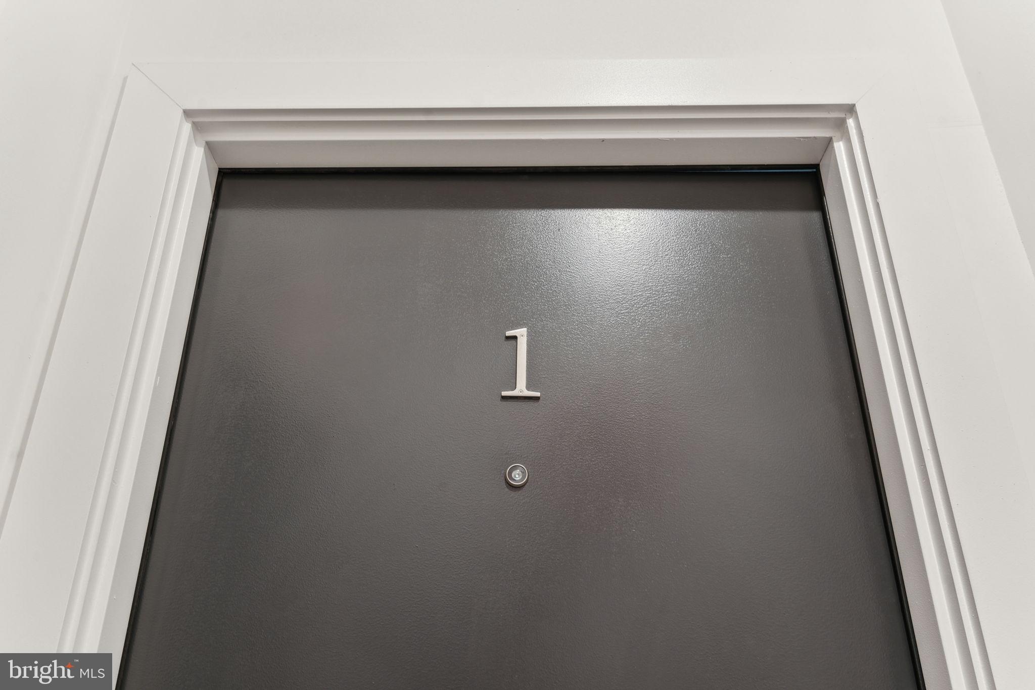 1028 W DAUPHIN ST #1