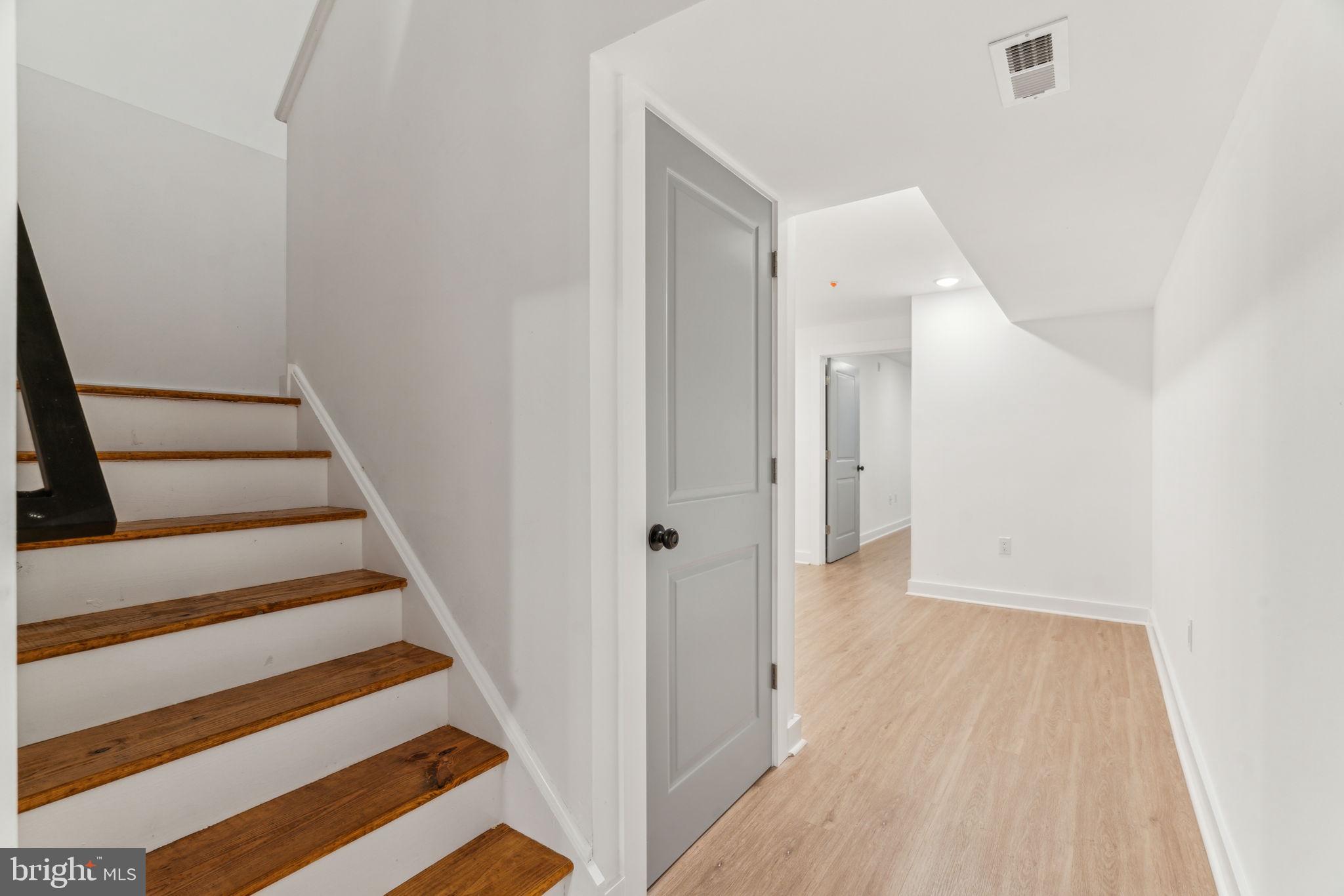 1028 W DAUPHIN ST #1