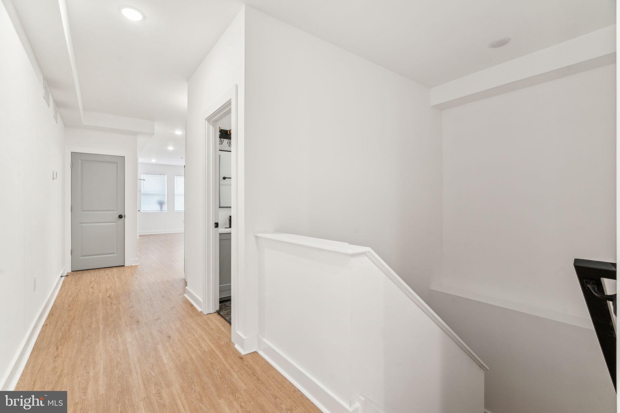 1028 W DAUPHIN ST #1