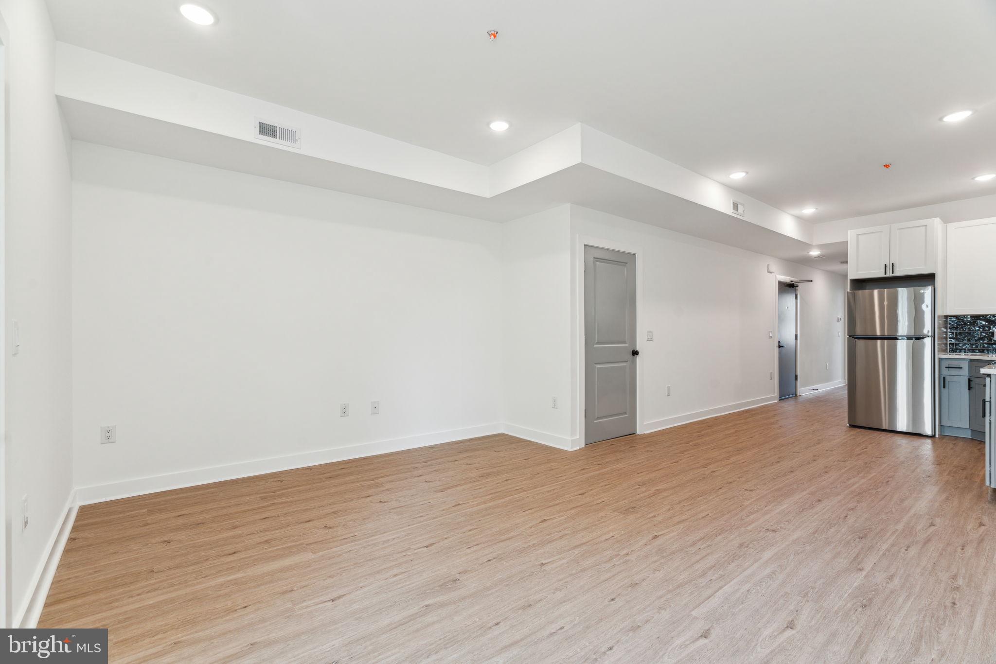 1028 W DAUPHIN ST #2