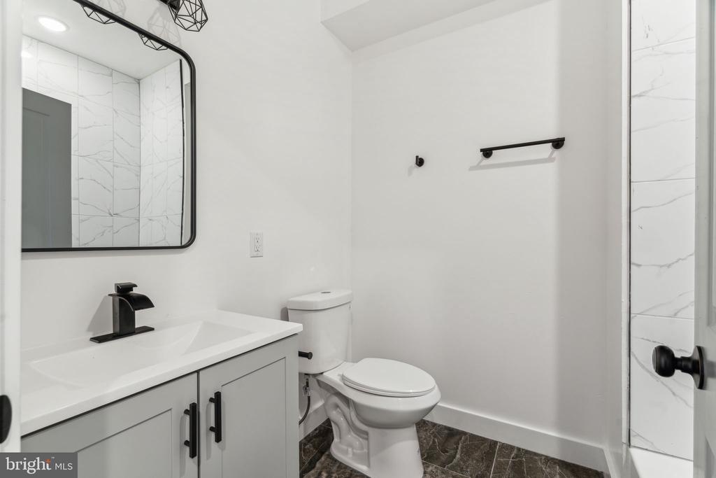 1028 W DAUPHIN ST #2