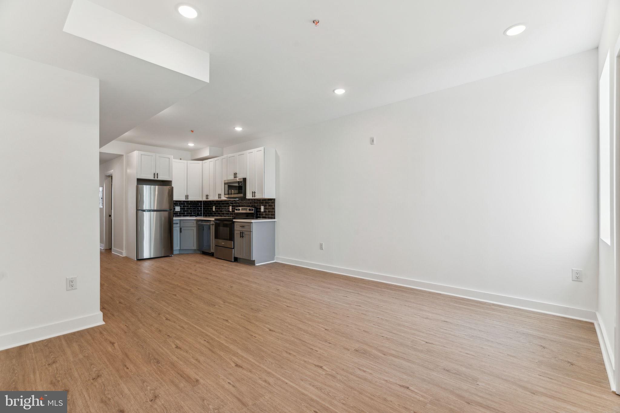 1028 W DAUPHIN ST #2