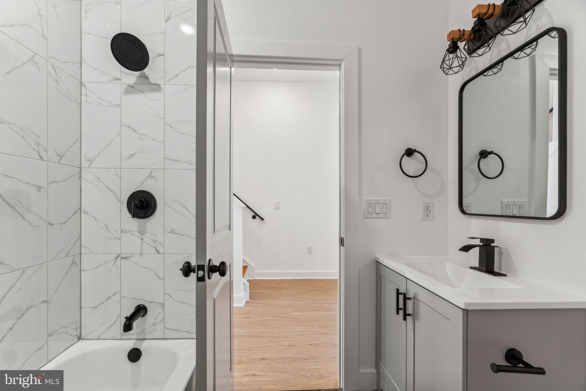 1028 W DAUPHIN ST #3