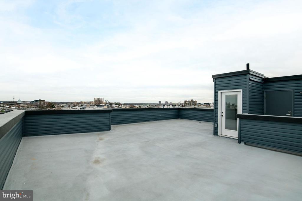 1316 N FRONT ST #PH1