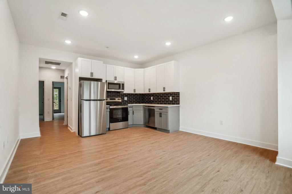 2401-3 N 3RD ST #2