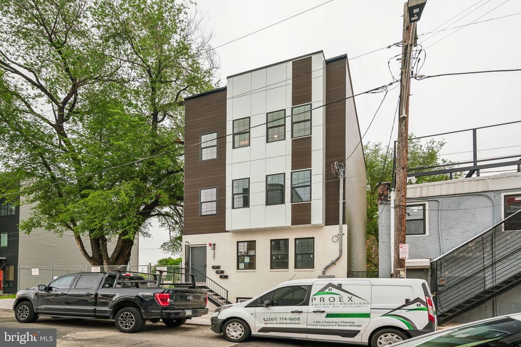 2401-3 N 3RD ST #3