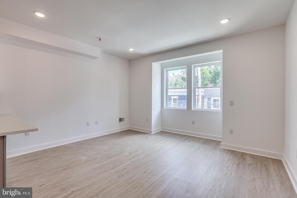 922 W ARIZONA ST #2