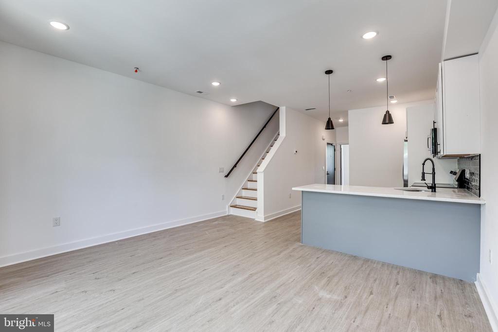 922 W ARIZONA ST #2